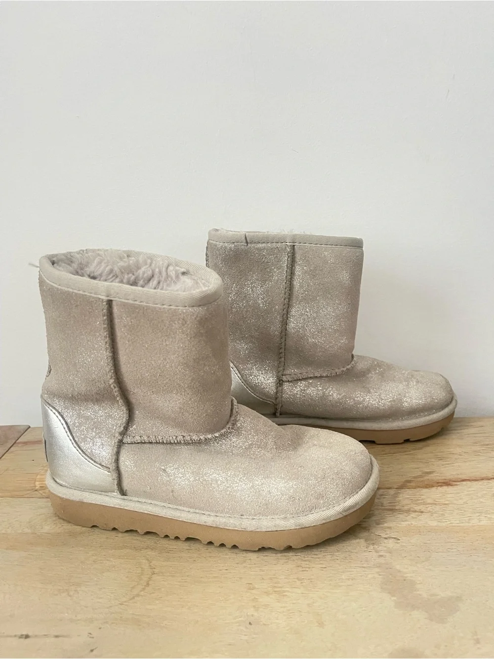 Ugg Kids Cozy Shearling-Lined Boots - light metallic silver grayish beige